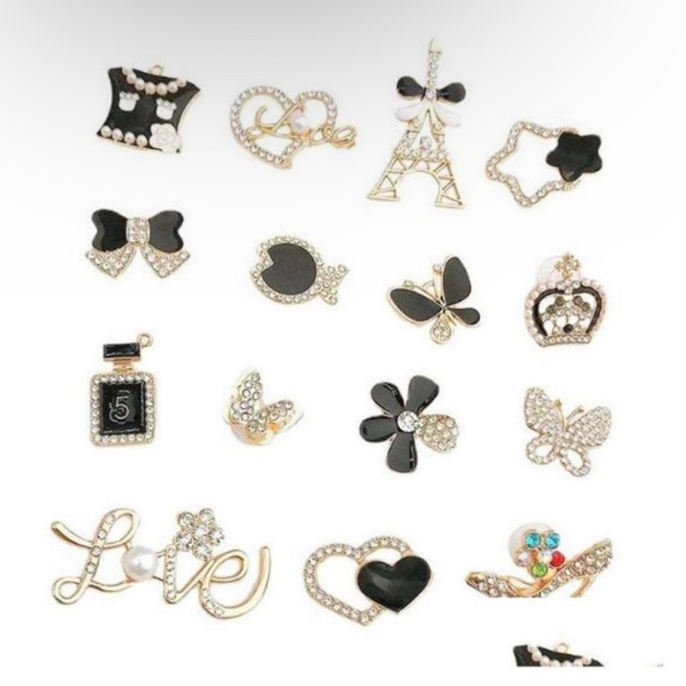 NWT Luxury Bling Croc Charms